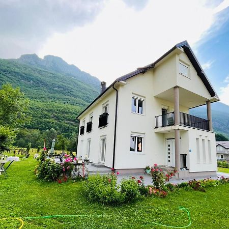 A Breath Of Fresh Air Bed & Breakfast Gusinje Екстериор снимка