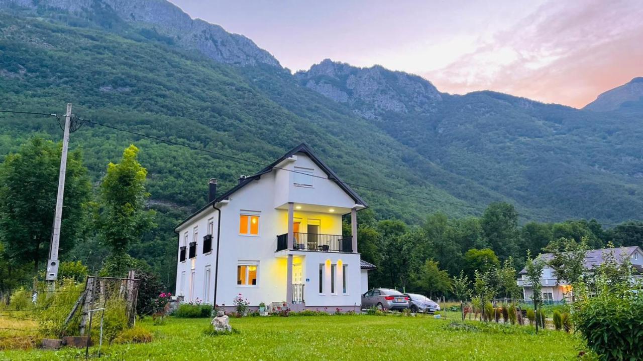 A Breath Of Fresh Air Bed & Breakfast Gusinje Екстериор снимка