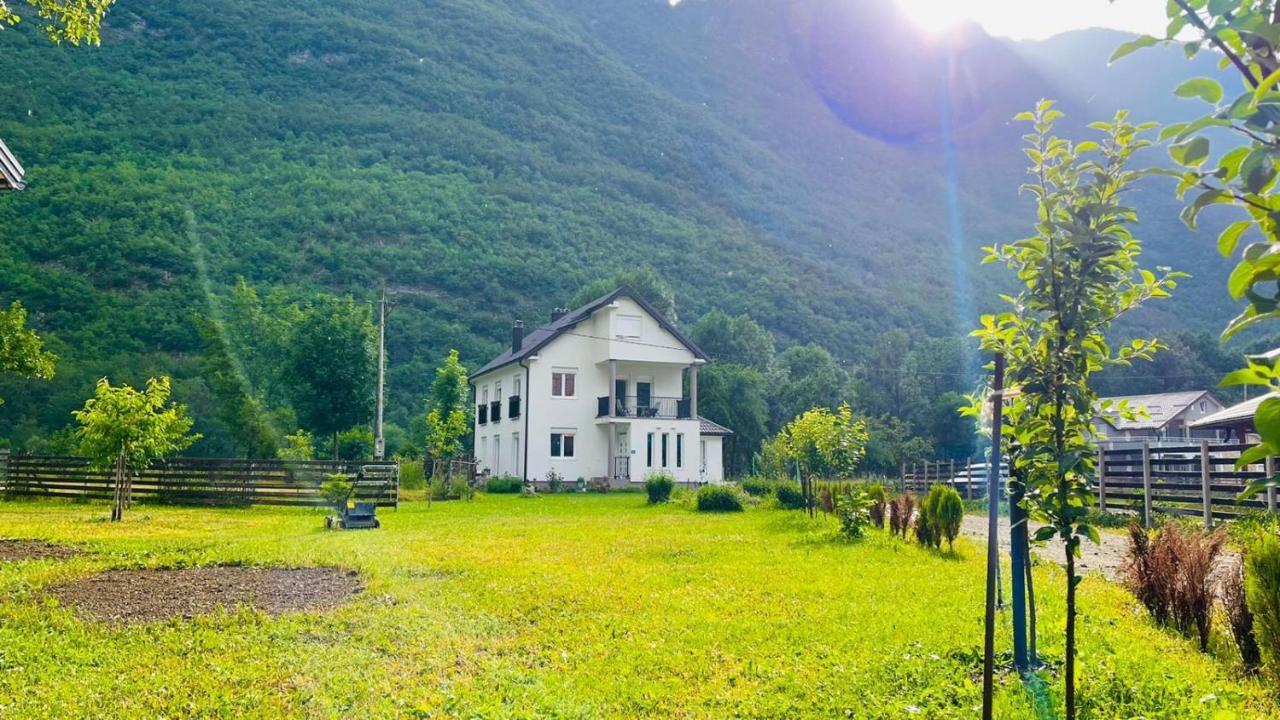 A Breath Of Fresh Air Bed & Breakfast Gusinje Екстериор снимка