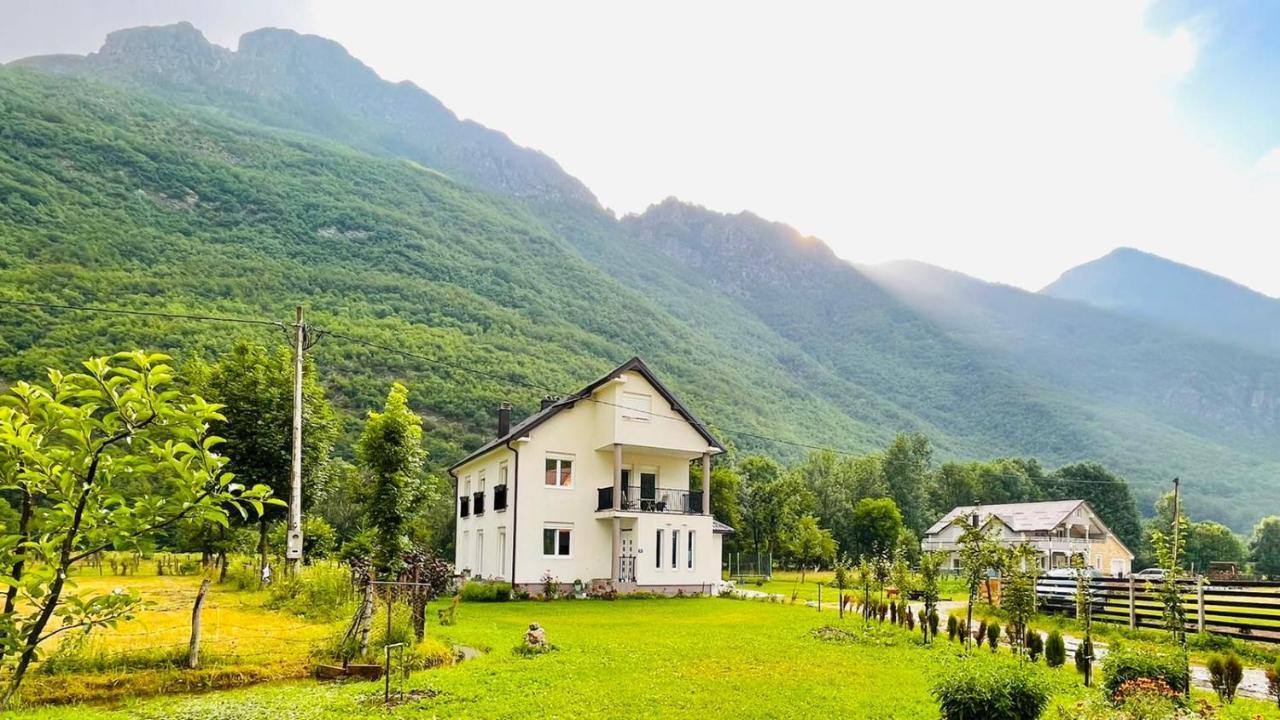 A Breath Of Fresh Air Bed & Breakfast Gusinje Екстериор снимка