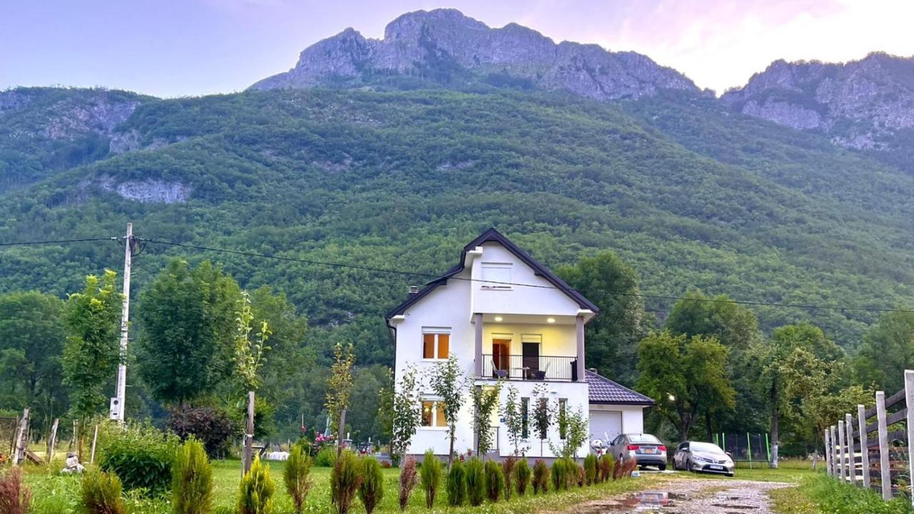 A Breath Of Fresh Air Bed & Breakfast Gusinje Екстериор снимка